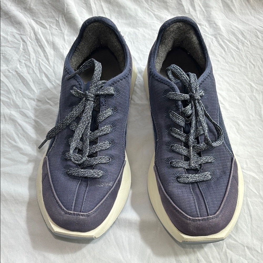 Women’s size 9‎ Allbirds Blue and White Sneakers with Versatile Style - Picture 3 of 10
